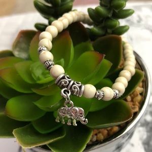 🎉$5 SALE🎉Beaded stretchy elephant bracelet